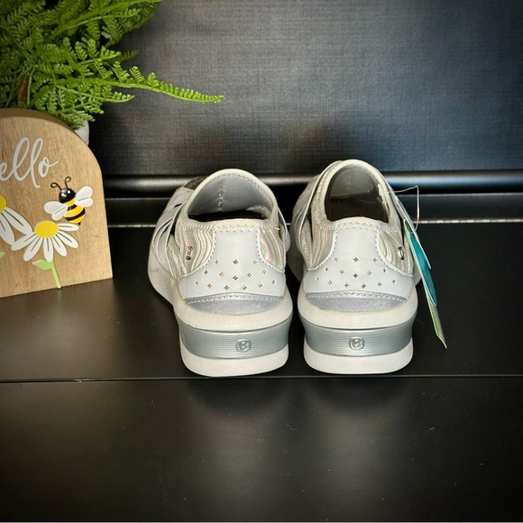 NWT Bzees Abstract Frill Loafer Flat Gray Slip On Breathable Strap Size 9W - Picture 10 of 13